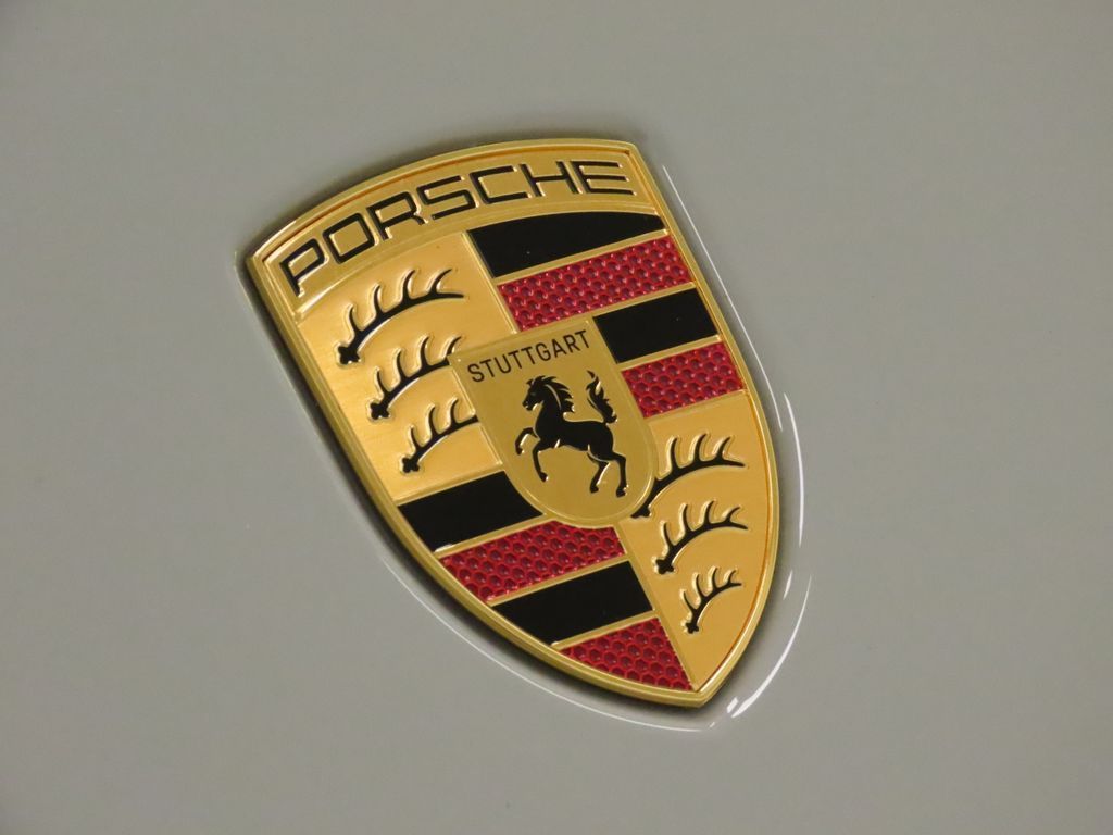 Thumbnail: 2026 Porsche Panamera - 13