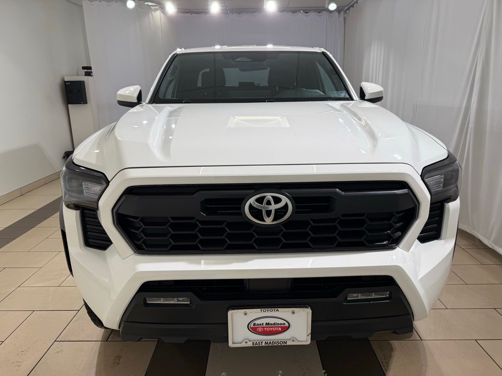 Thumbnail: 2025 Toyota Tacoma - 8