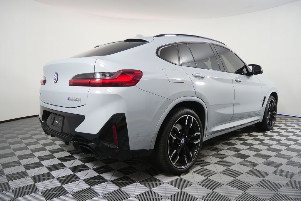 Thumbnail: 2023 BMW X4 - 3