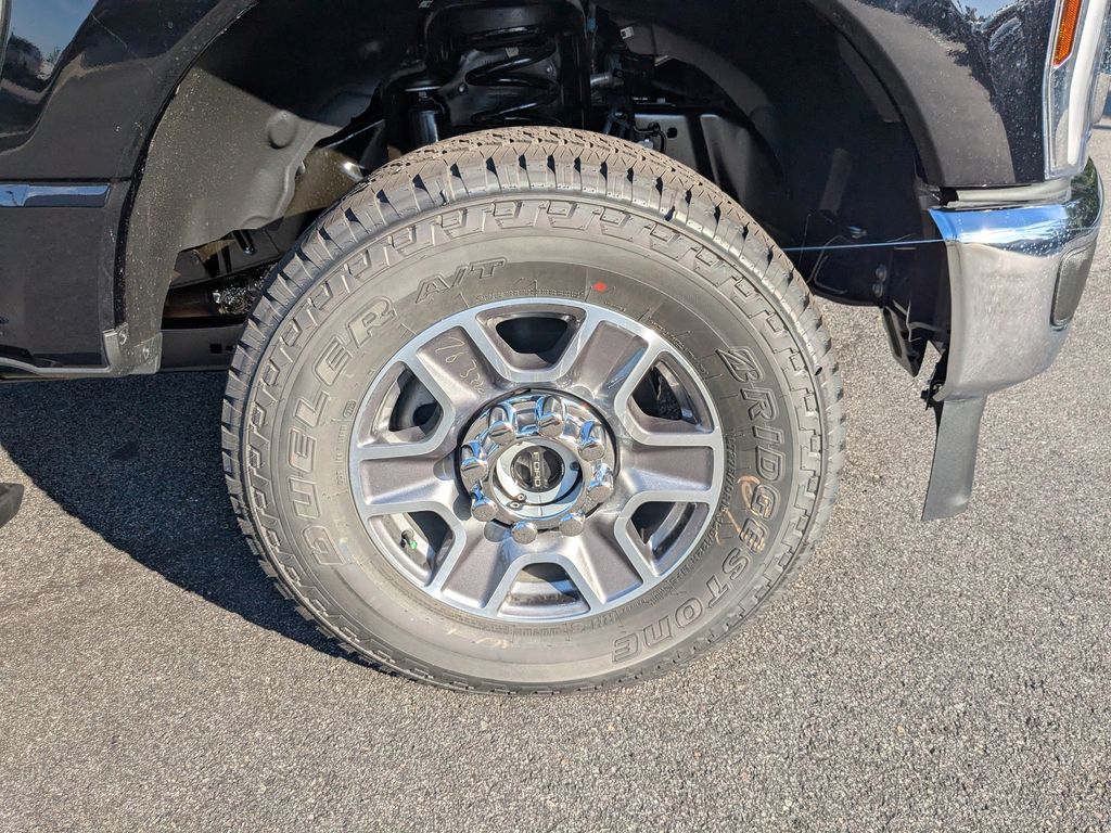 2026 Ford Super Duty F-350 SRW LARIAT
