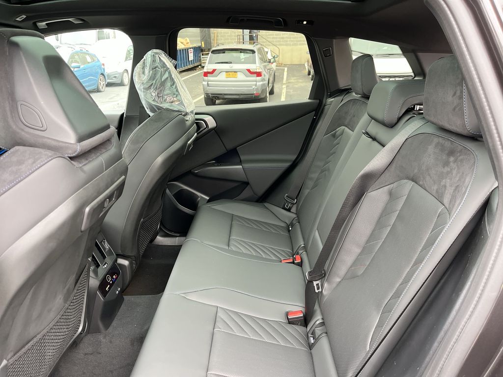 Thumbnail: 2026 BMW X3 - 23