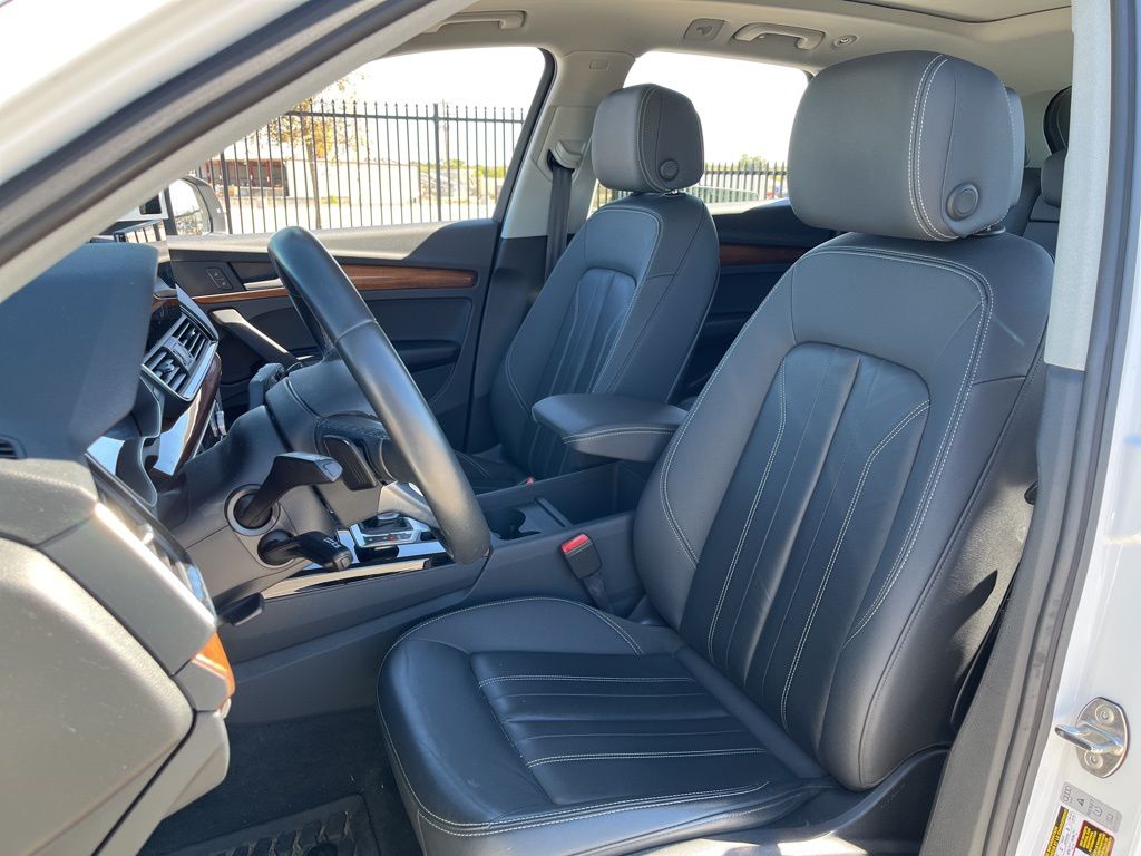 Thumbnail: 2023 Audi Q5 - 25