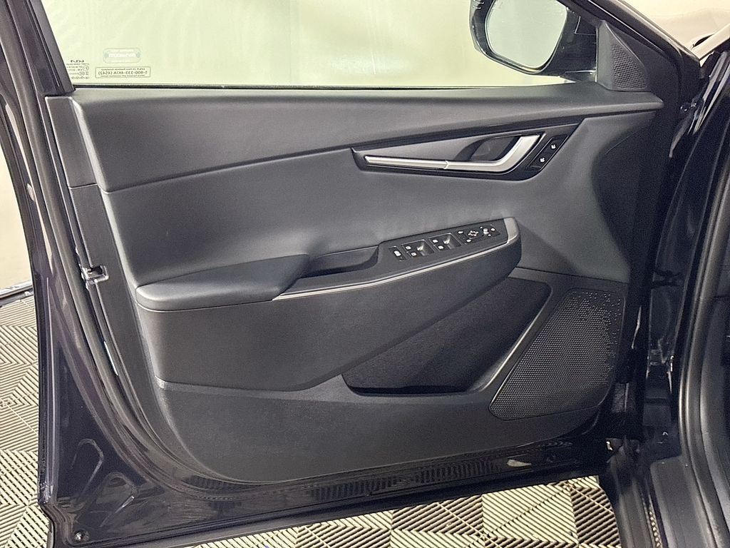 2024 Kia EV6 Light