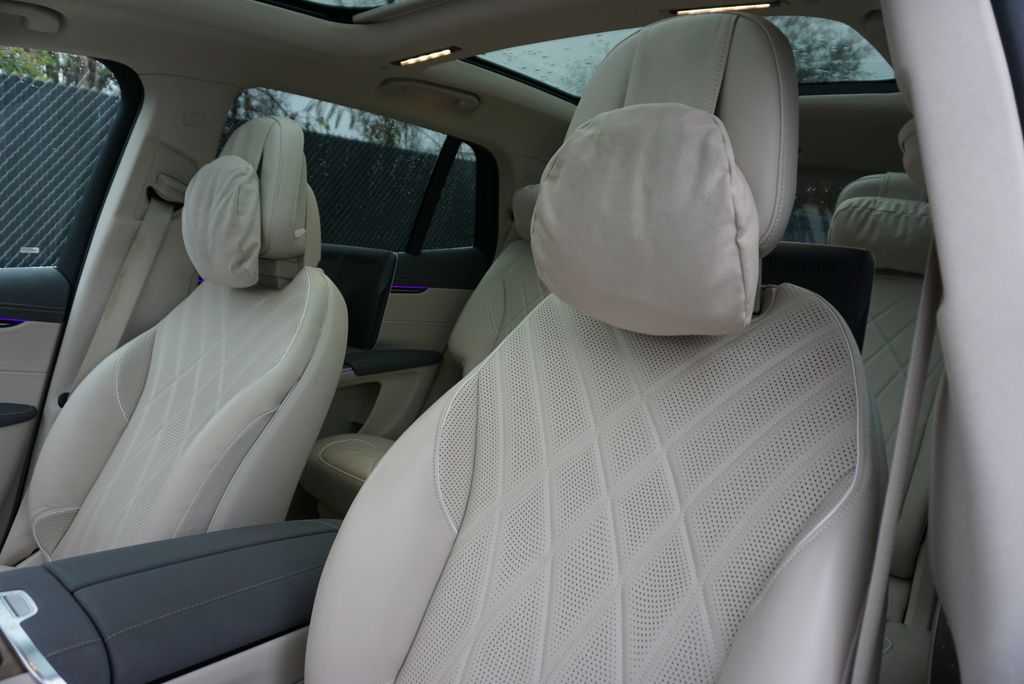 Thumbnail: 2023 Mercedes-Benz EQS - 11