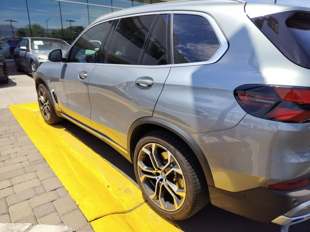 Thumbnail: 2025 BMW X5 - 3