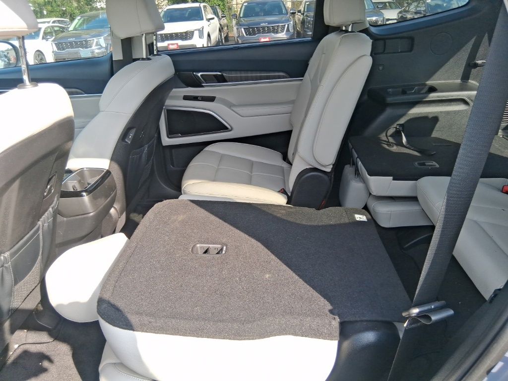 Certified Used 2023 Silver Kia EX image 13