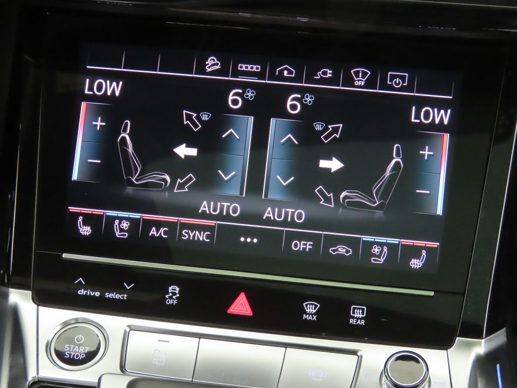 Thumbnail: 2022 Audi e-tron - 21