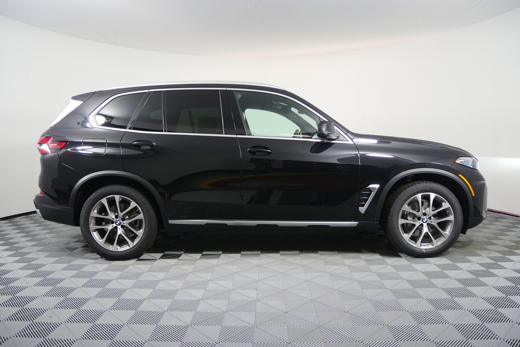 Thumbnail: 2026 BMW X5 - 2