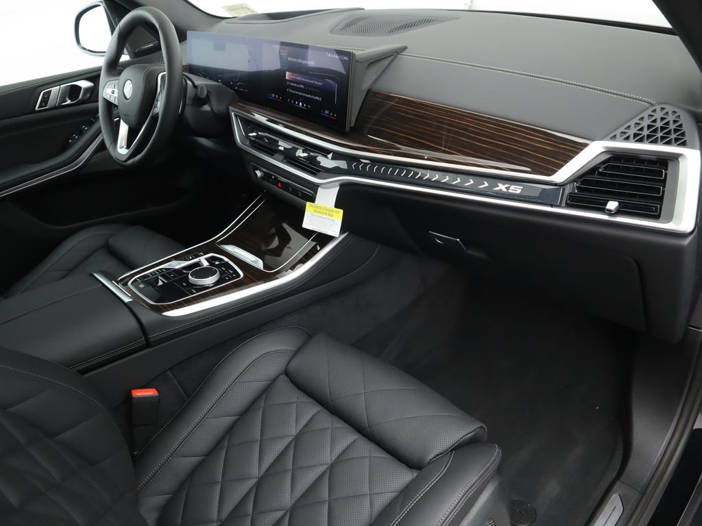 Thumbnail: 2026 BMW X5 - 18