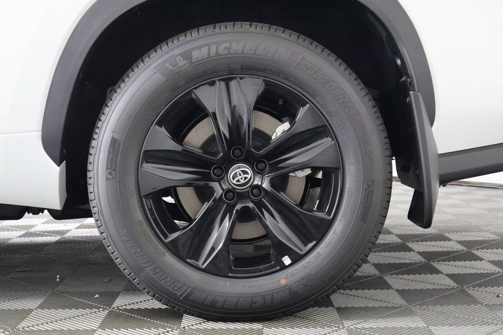 Thumbnail: 2025 Toyota Highlander - 11
