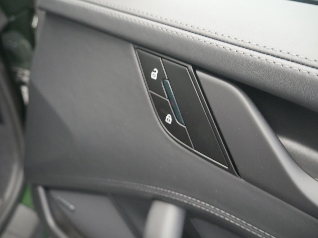 Thumbnail: 2026 Porsche 911 - 18