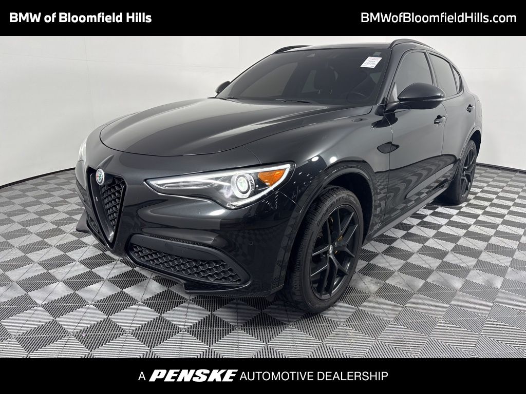 Thumbnail: 2020 Alfa Romeo Stelvio - 1