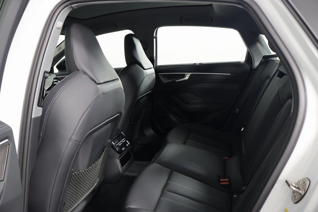 Thumbnail: 2026 Audi A6 - 6