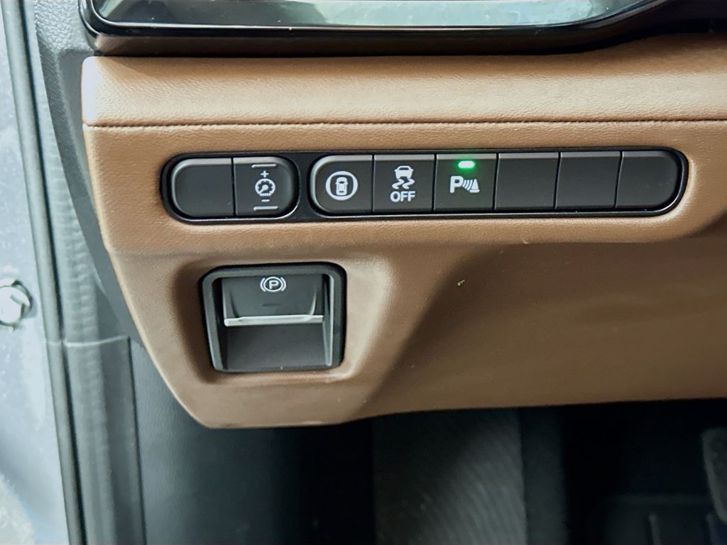 used 2023 Acura MDX car, priced at $38,999