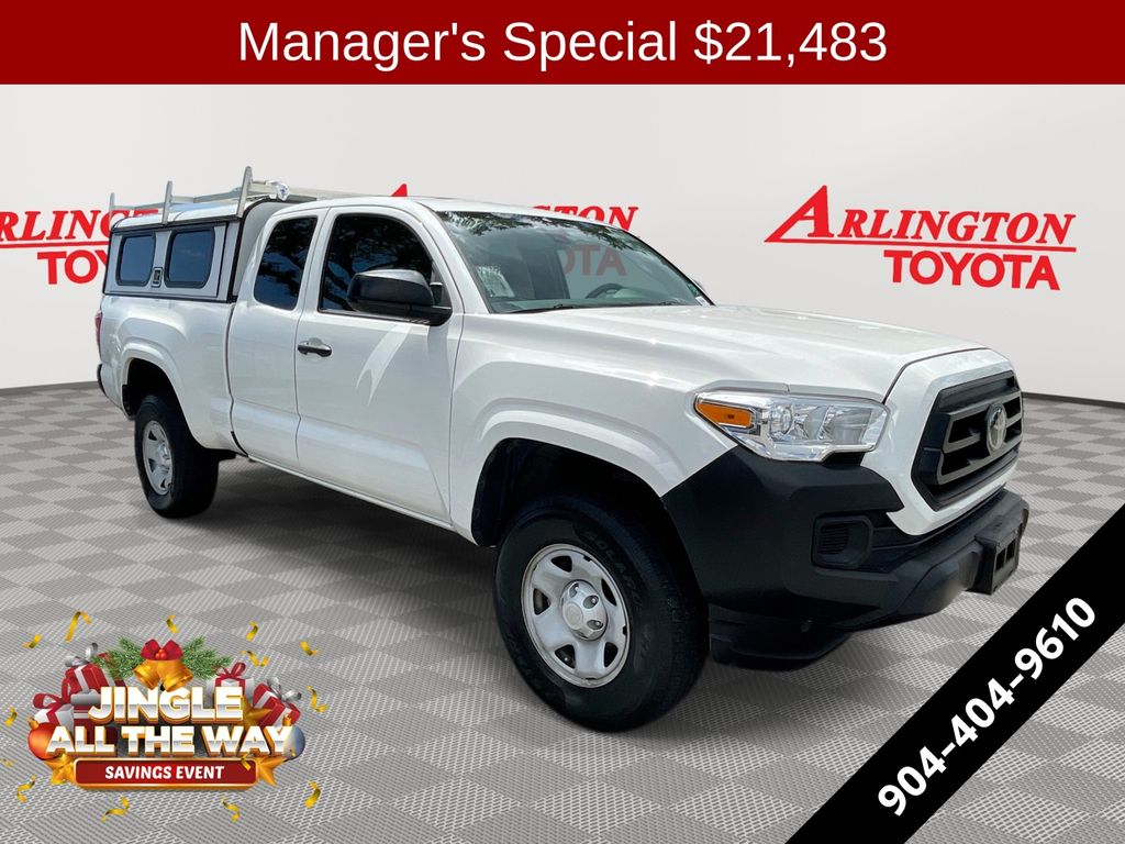 2020 Toyota Tacoma SR's photo