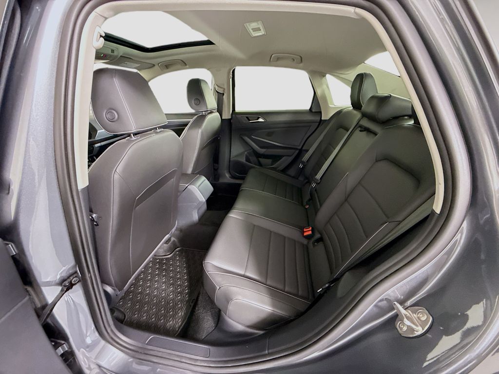 Thumbnail: 2024 Volkswagen Jetta - 20