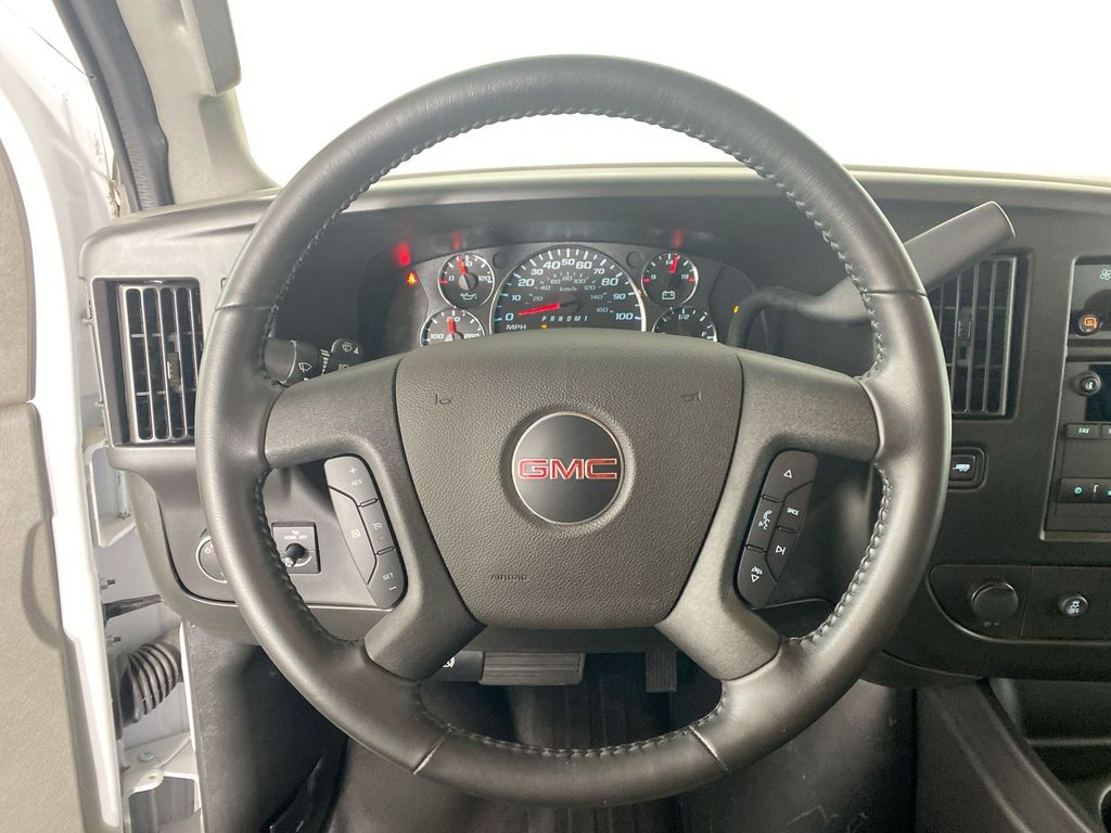 2023 GMC Savana 3500 Work Van 11