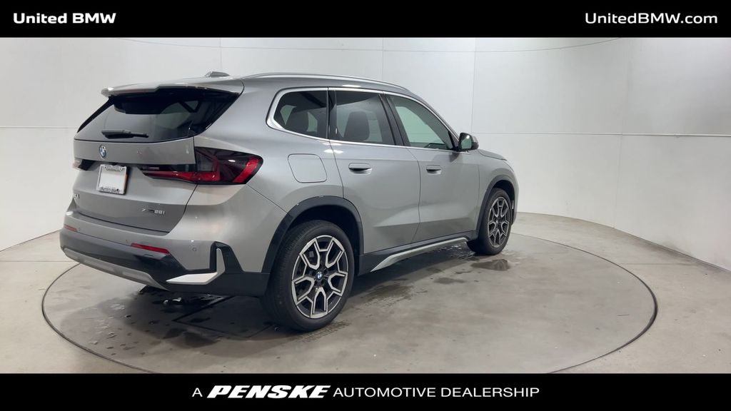 Thumbnail: 2025 BMW X1 - 8