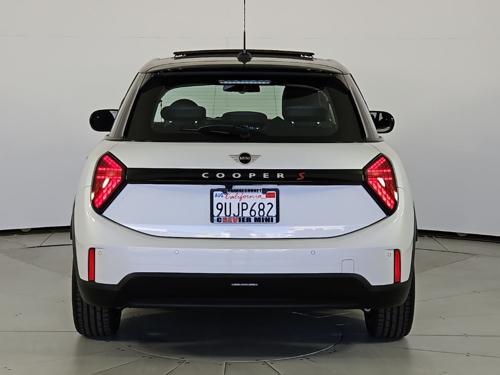 Thumbnail: 2025 MINI Cooper - 8