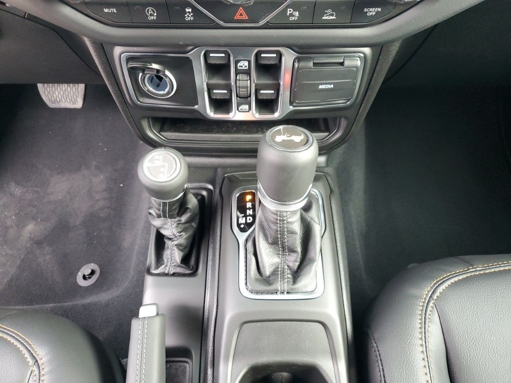 New 2026 Gray Jeep Sahara image 39