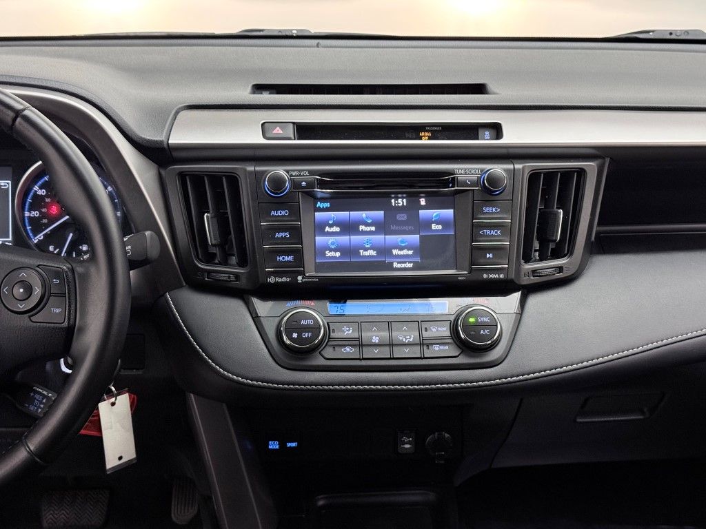 Thumbnail: 2016 Toyota RAV4 - 31