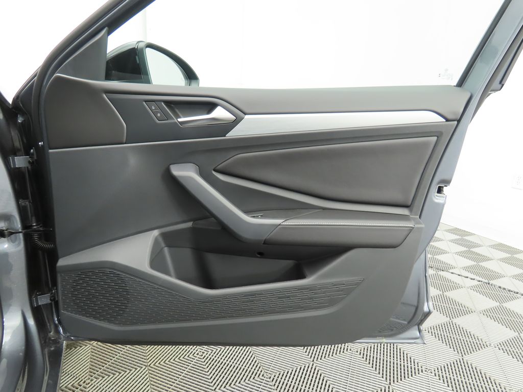 Thumbnail: 2026 Volkswagen Jetta - 25