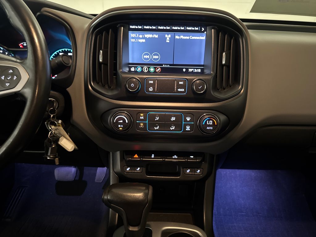 Used 2019 Gray Chevrolet LT image 23