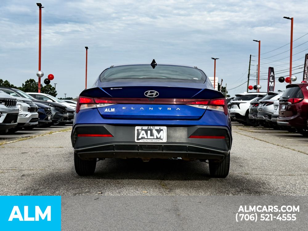 Used 2024 Blue Hyundai SE image 6