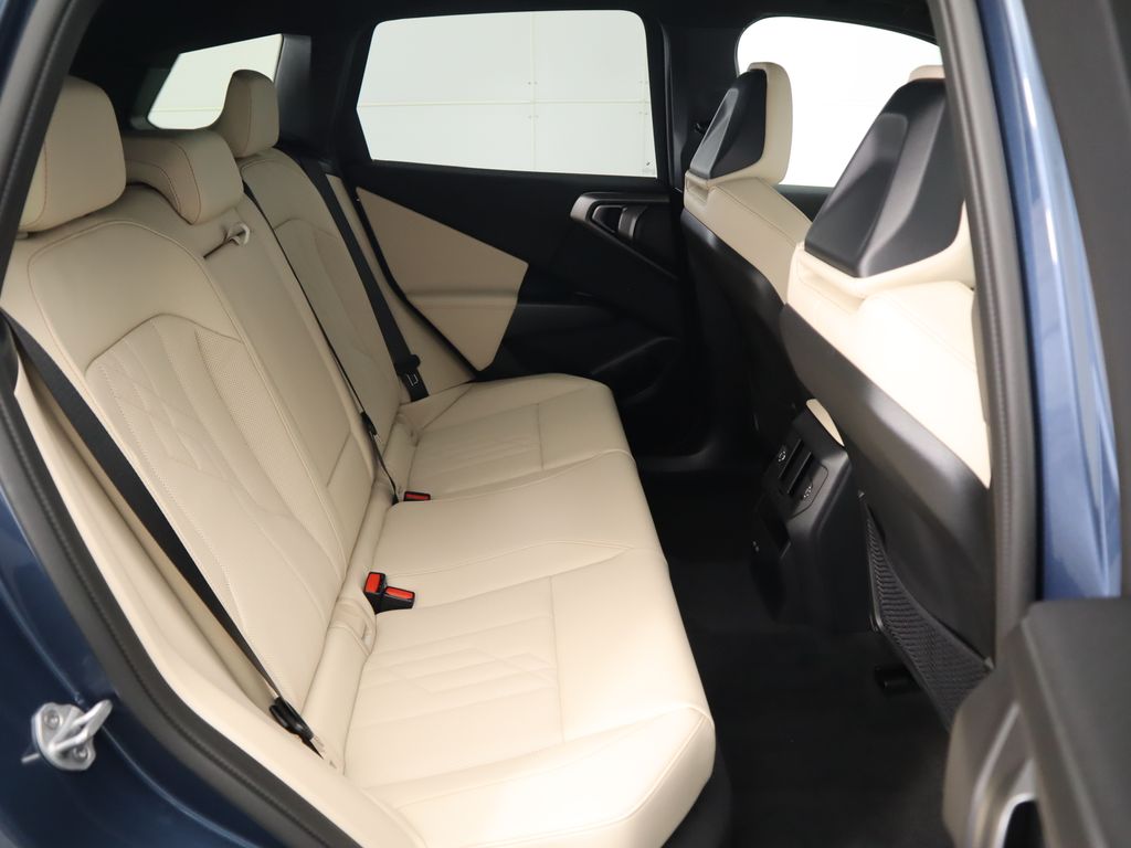 Thumbnail: 2026 BMW X3 - 23