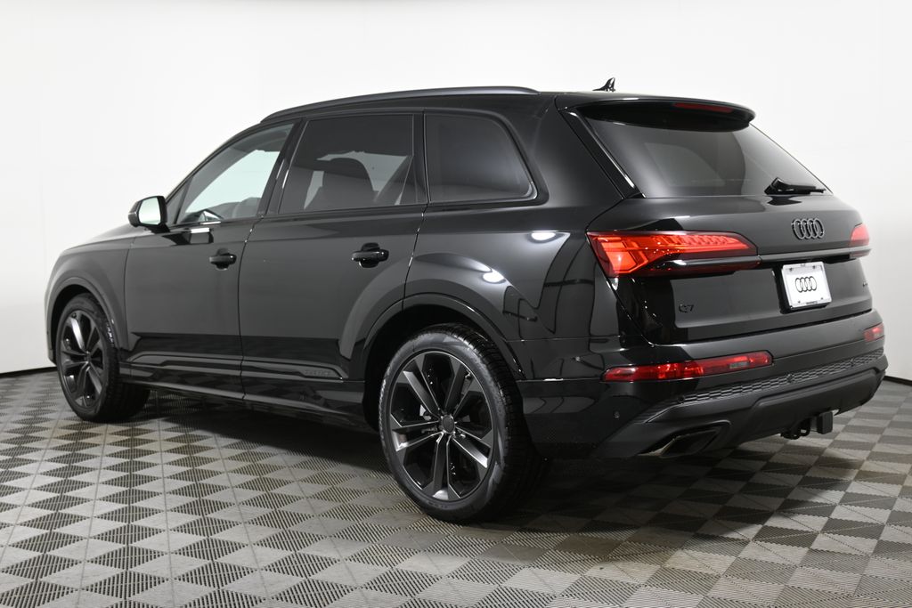 Thumbnail: 2026 Audi Q7 - 5