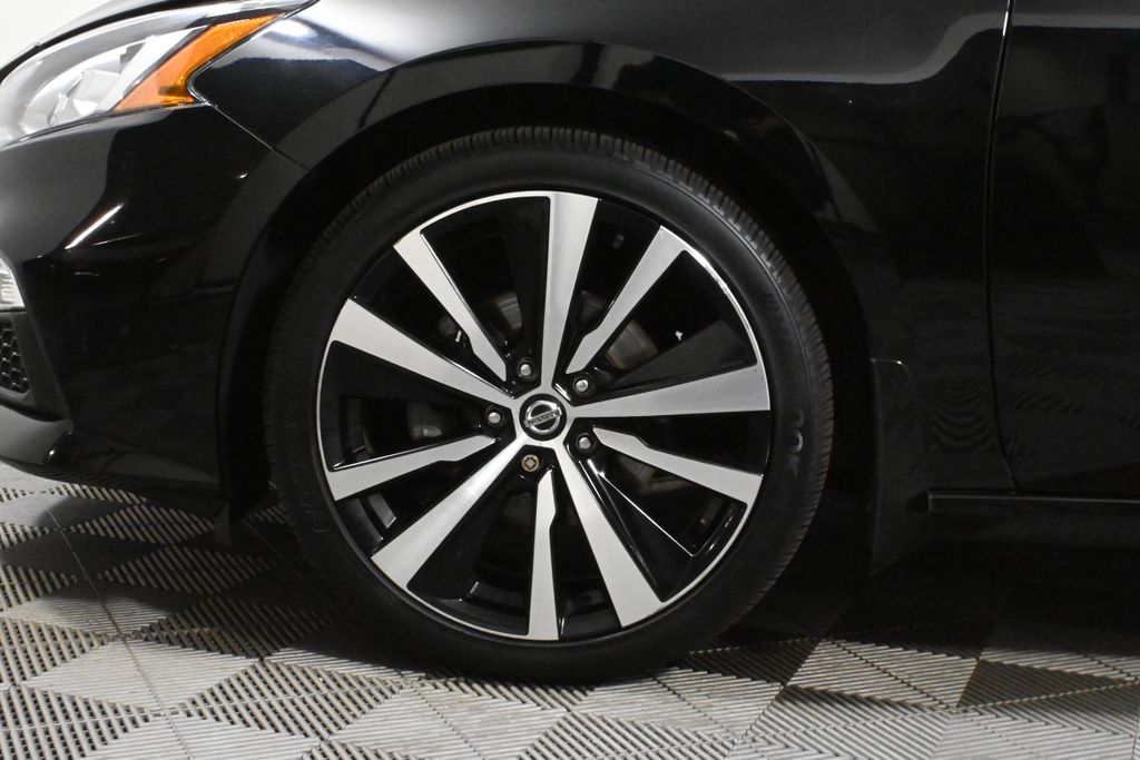 Thumbnail: 2019 Nissan Altima - 13