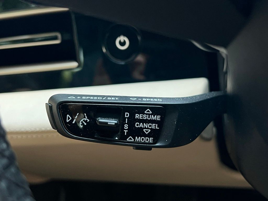 2021 Porsche Taycan 4S photo