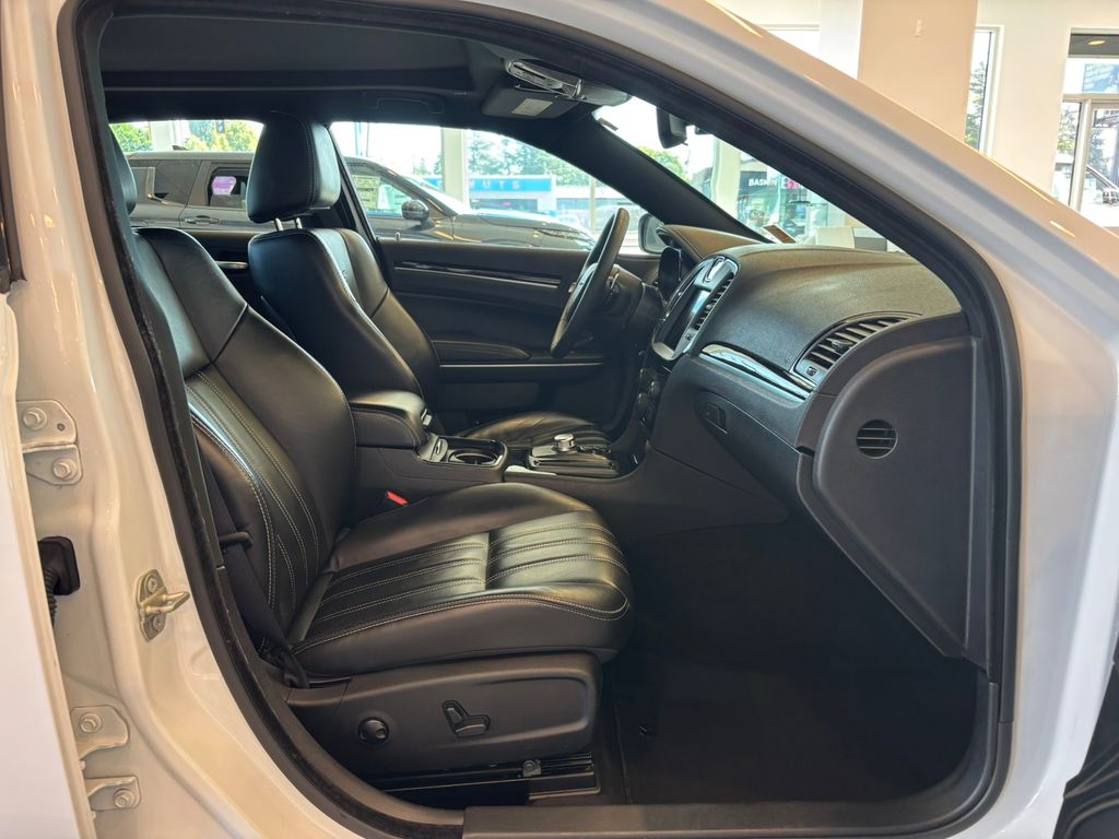2023 Chrysler 300 S