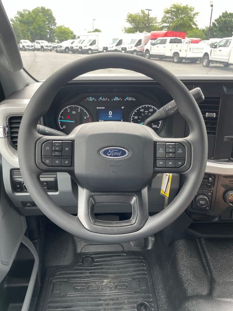 2026 Ford F-350 Chassis XL