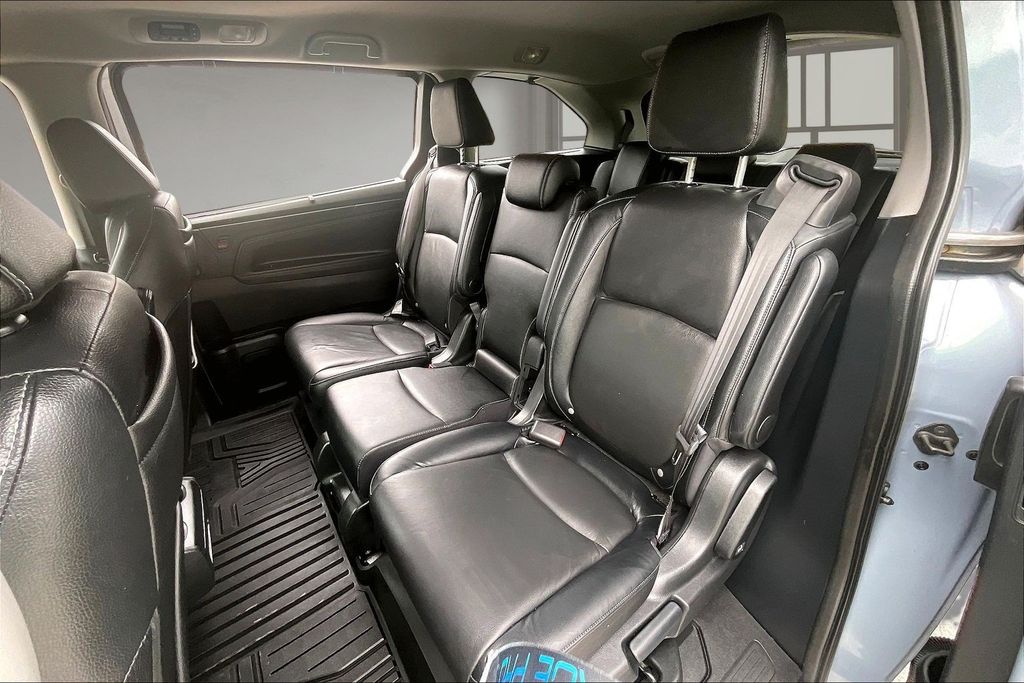 Used 2023 Honda Odyssey Van