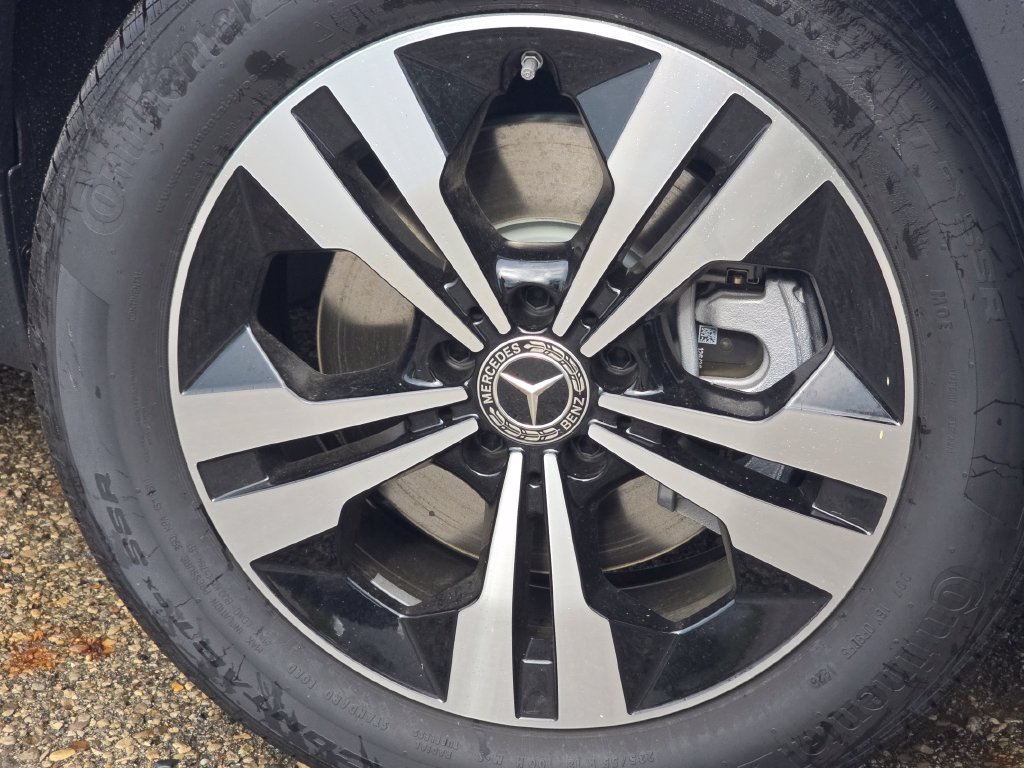 New 2026 White Mercedes-Benz GLA 250 image 8