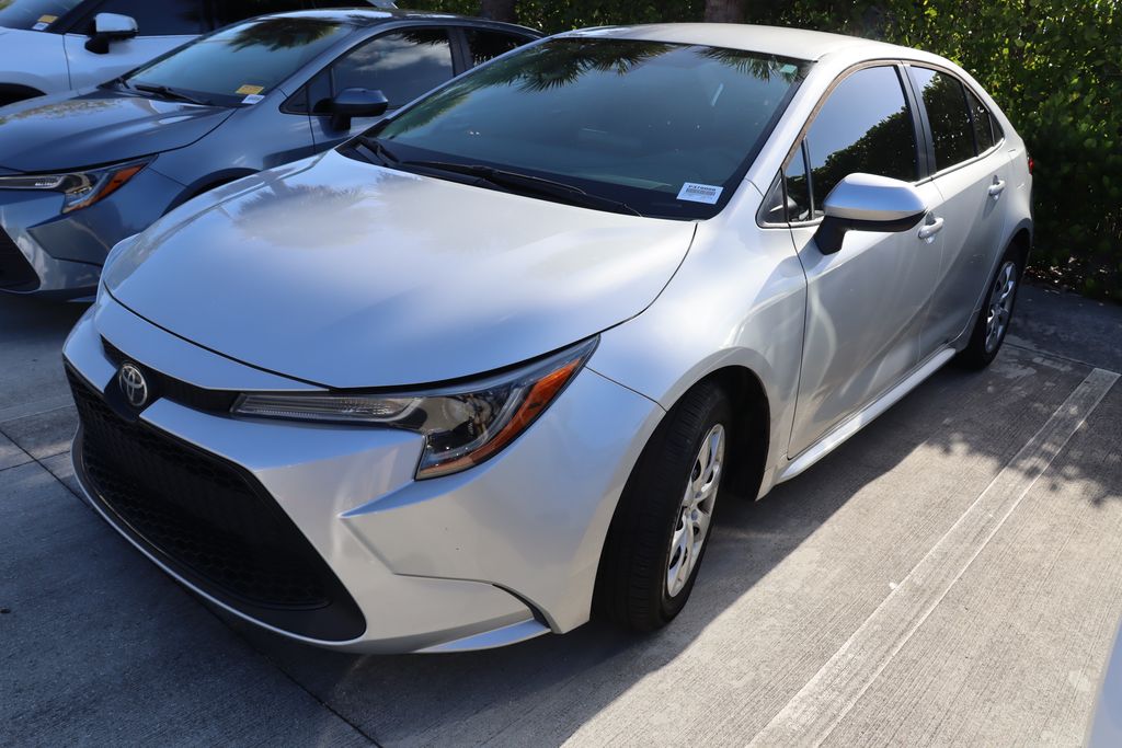 2022 Toyota Corolla LE 2