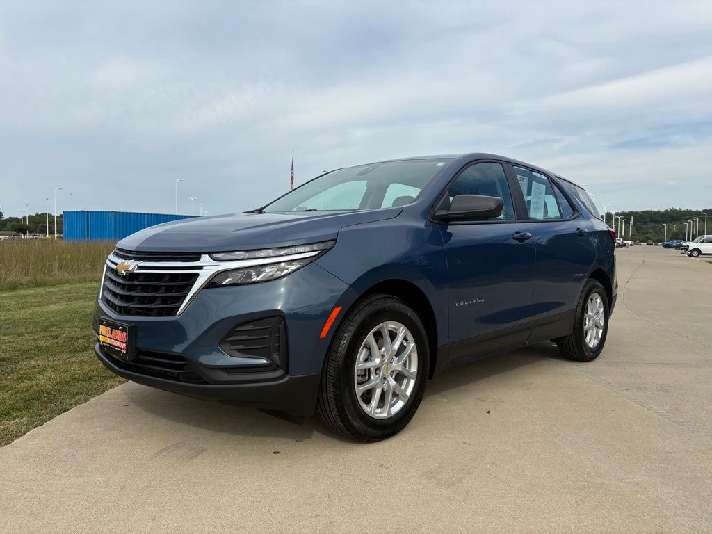 Lakeshore Blue Metallic 2024 Chevrolet Equinox SUV / Crossover Front-Wheel Drive 6-Speed Automatic Overdrive