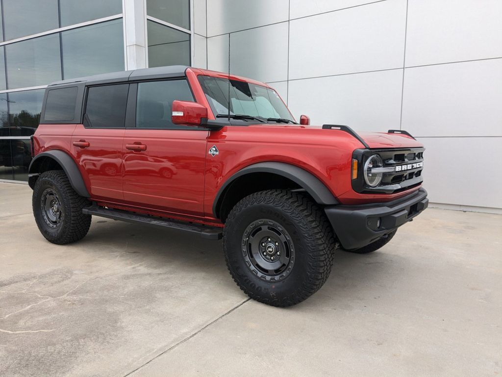 2024 Ford Bronco Outer Banks