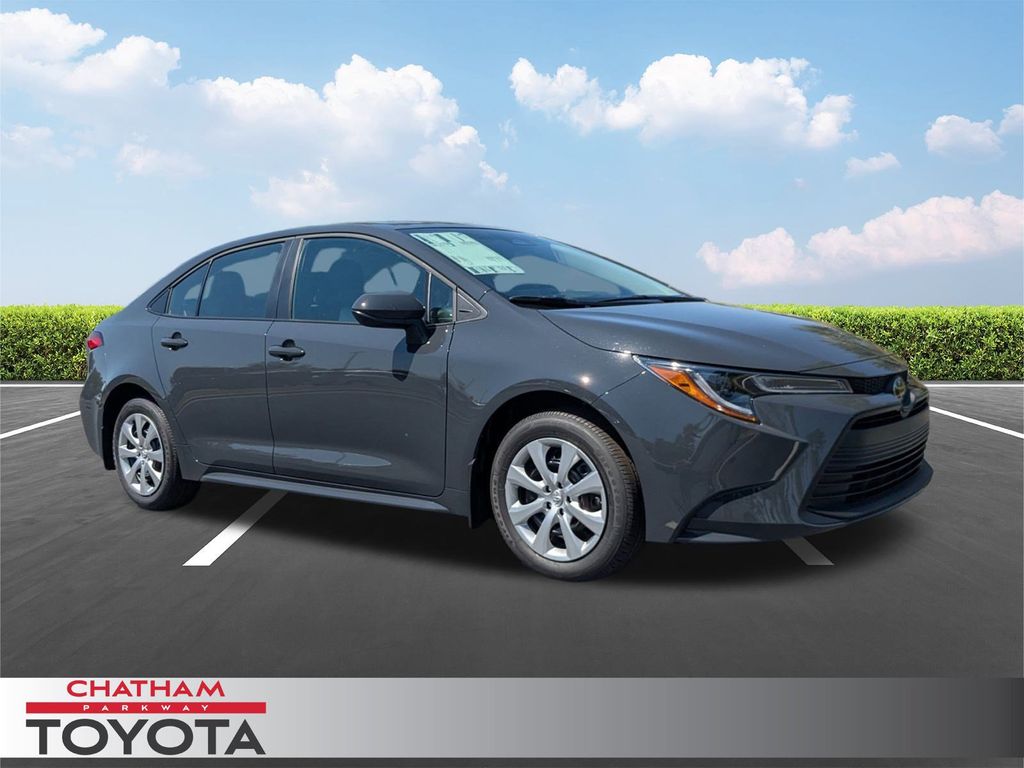 2026 Toyota Corolla LE's photo