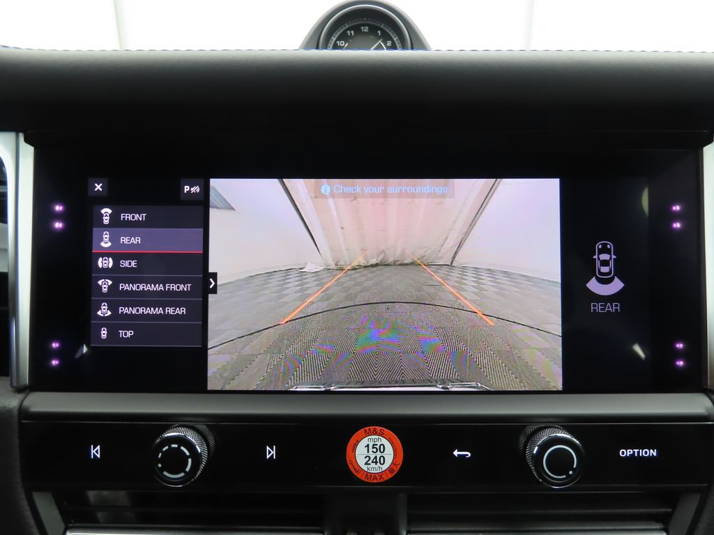 Thumbnail: 2022 Porsche Macan - 15