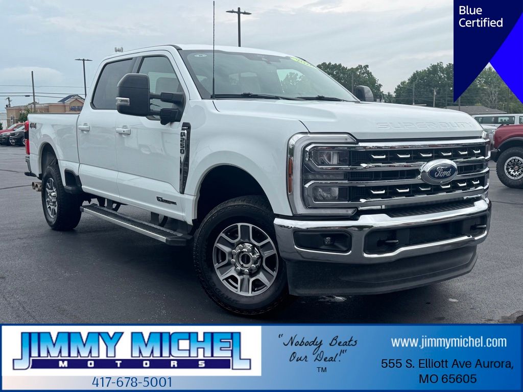 Oxford White 2026 Ford F-250 Super Duty Pickup Truck Four-Wheel Drive Automatic