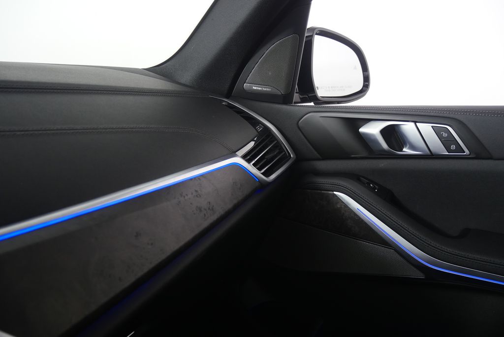 Thumbnail: 2021 BMW X5 - 28