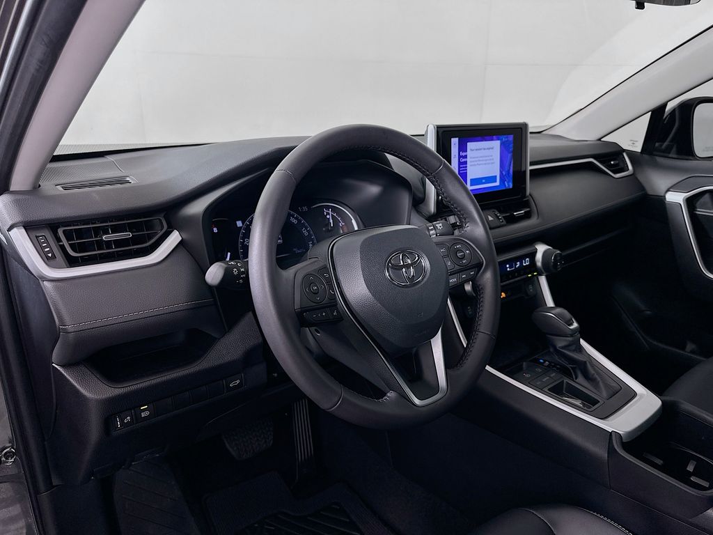 Thumbnail: 2024 Toyota RAV4 - 9