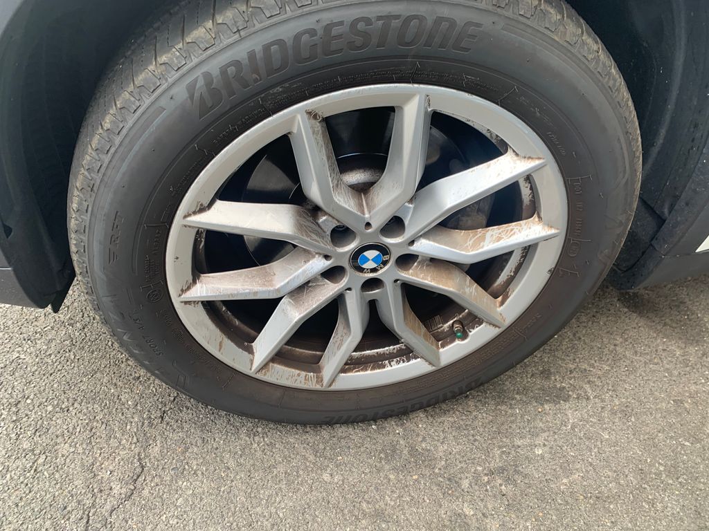 Thumbnail: 2021 BMW X5 - 9