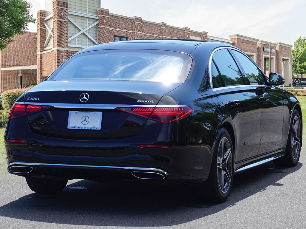 Thumbnail: 2024 Mercedes-Benz S-Class - 6