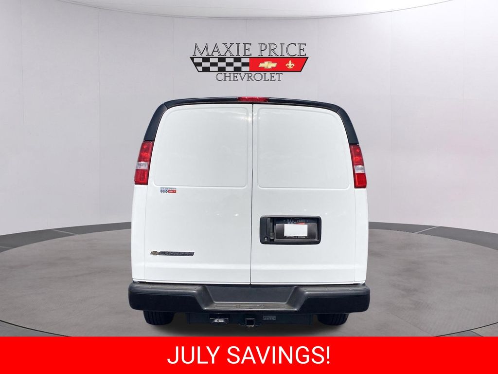New 2026 Chevrolet Express 2500 Van