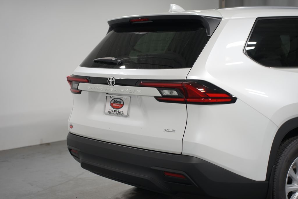 2025 Toyota Grand Highlander XLE 9