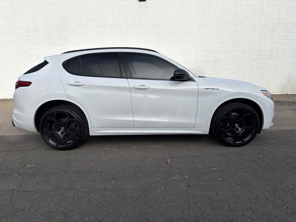 Rosso Etna 2023 Alfa Romeo Stelvio Estrema AWD SUV / Crossover All-Wheel Drive 8-Speed Automatic