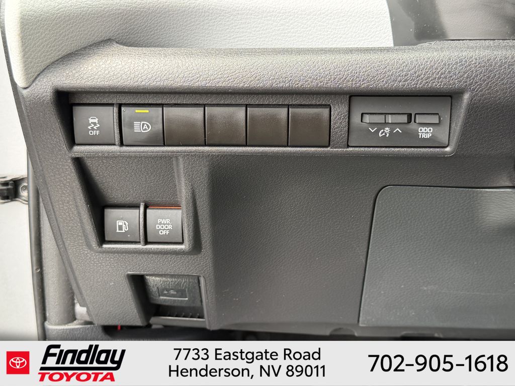Used 2025 Toyota Sienna Van